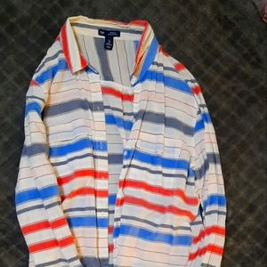 Gap button up shirt